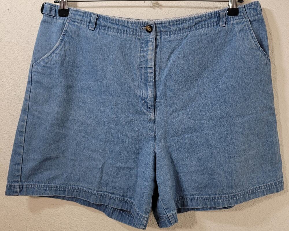 Westbound Blue Lightwashed Denim Shorts 18 Lightweight Slashed Pockets Soft